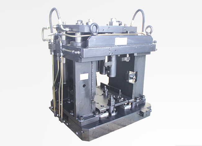 ���w�ӹ�ǰ���T